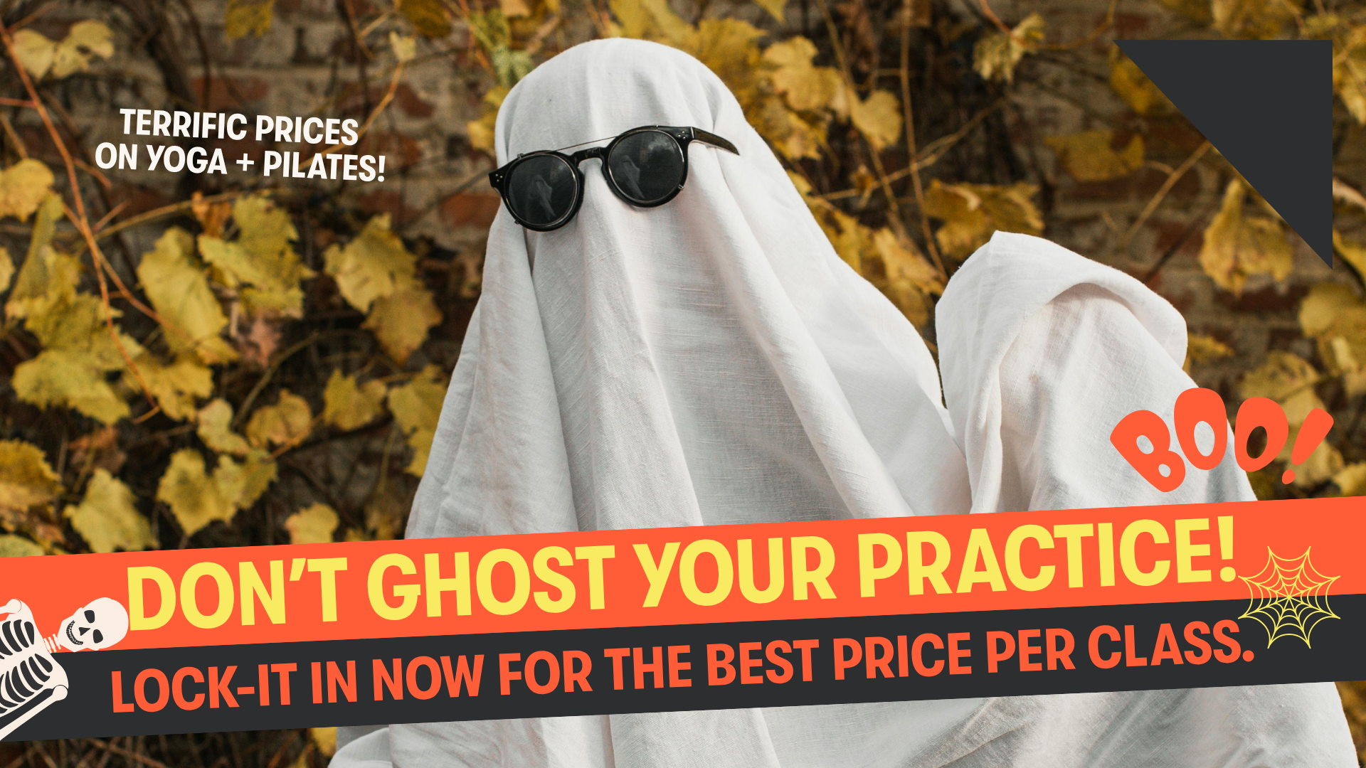Ghost in sunglasses for the Yogarise Halloween offer