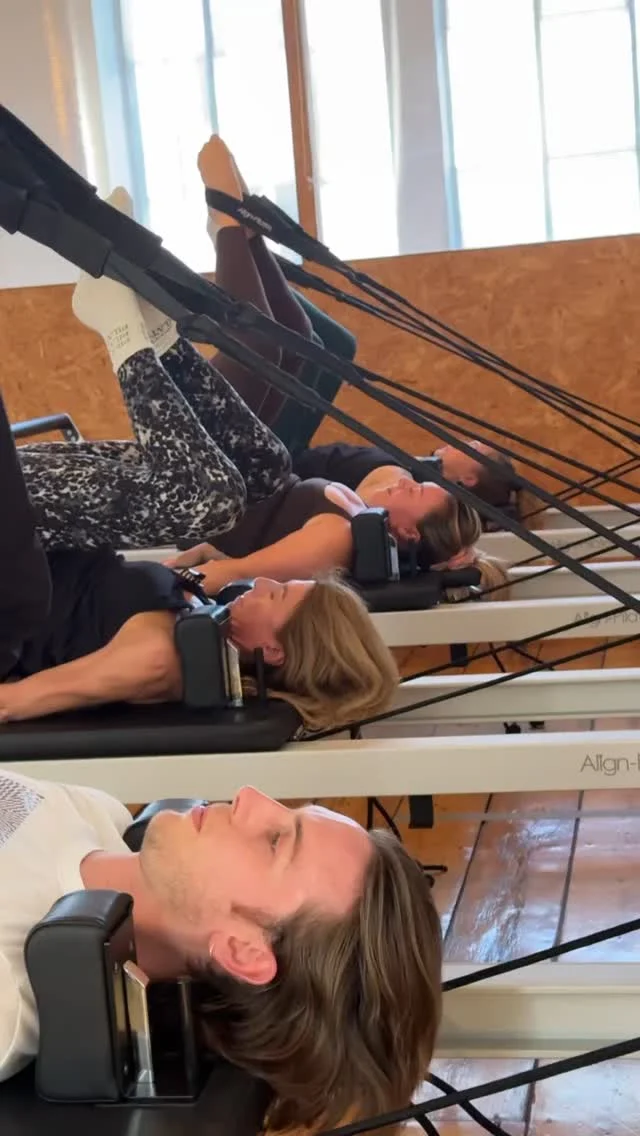 Rise and shine, London! ✨ Get ready to kickstart your Monday with the incredible @annienicoll__! She’s bringing her magic to the Reformer room with new classes at 7:15am, 10am, and 12pm, in addition to her 8:15am Mat Pilates sesh. It’s time to wake up your week (and your core) 🔥💪

#lovereformer #reformerpilates #pilateslondon