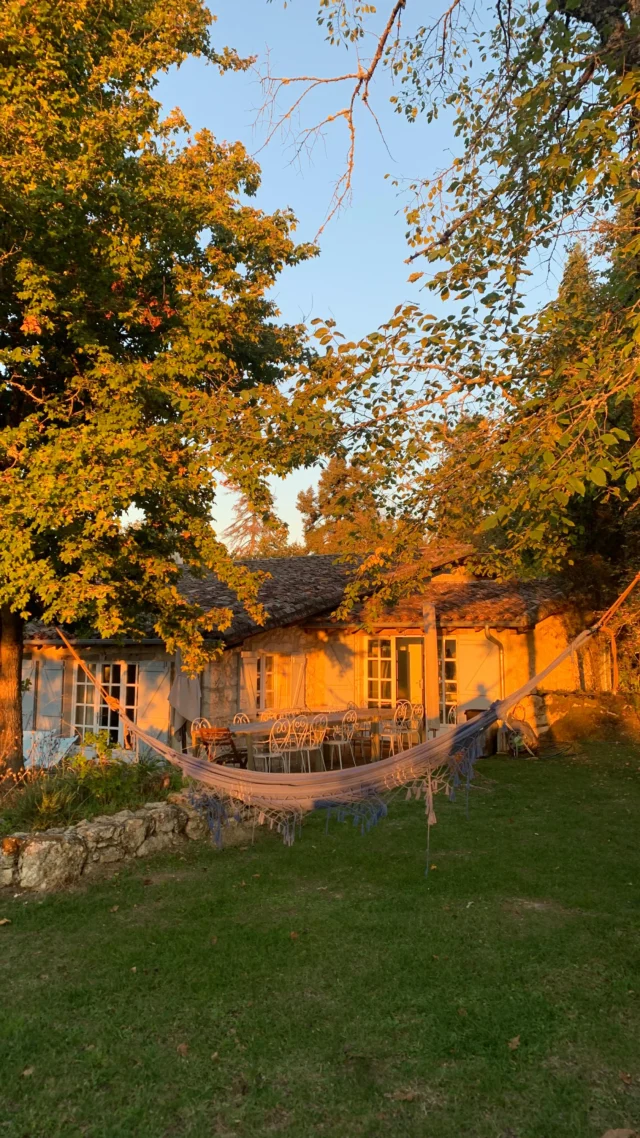 ✨ Magic moments on our September retreat - from blissful morning practices to wind-down evening sessions with @heycarrianne__ , freshly prepared veggie deliciousness and plenty of chill time, in beautiful France. Big thanks to @hirocosmetics and @iamazingy for making our goody bags extra special. ❤️

Keen to embrace retreat life? (Hells, yeah!) Come along to our next adventure in southern Spain with Rishin next June - click Retreats link in bio 👈